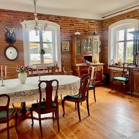 Tatil Evi Schoenes Antikes Haus An Der Ostsee In Mielno *